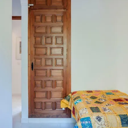 Townhouse With Panoramic Sea Views 米哈斯